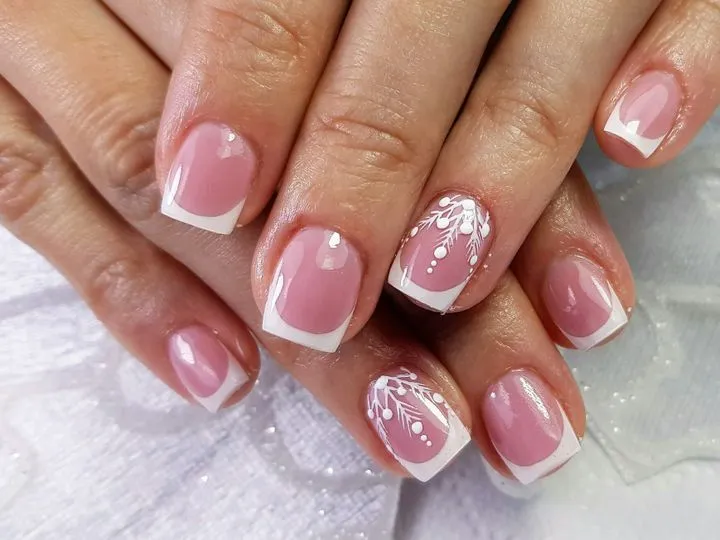 Zdjęcie Manicure żelowy krok po kroku: proste instrukcje na perfekcyjny efekt