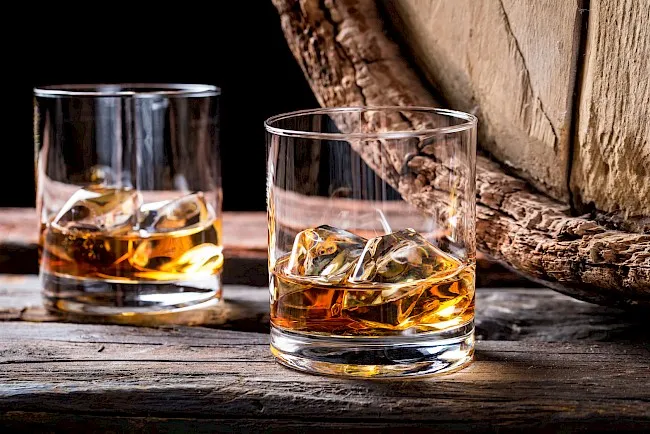 Zdjęcie Czy whisky tuczy? Ile kalorii ma whisky i jak wpływa na dietę?