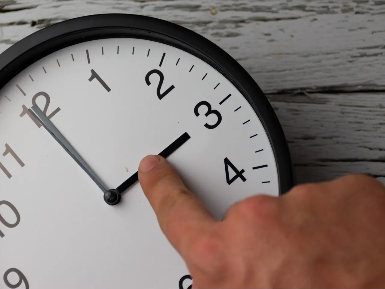 Zdjęcie Opanuj zegar w HTML: Cyfrowy i analogowy krok po kroku