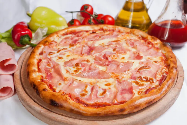 Zdjęcie Jaka szynka na pizzę? Odkryj najlepsze smaki i połączenia