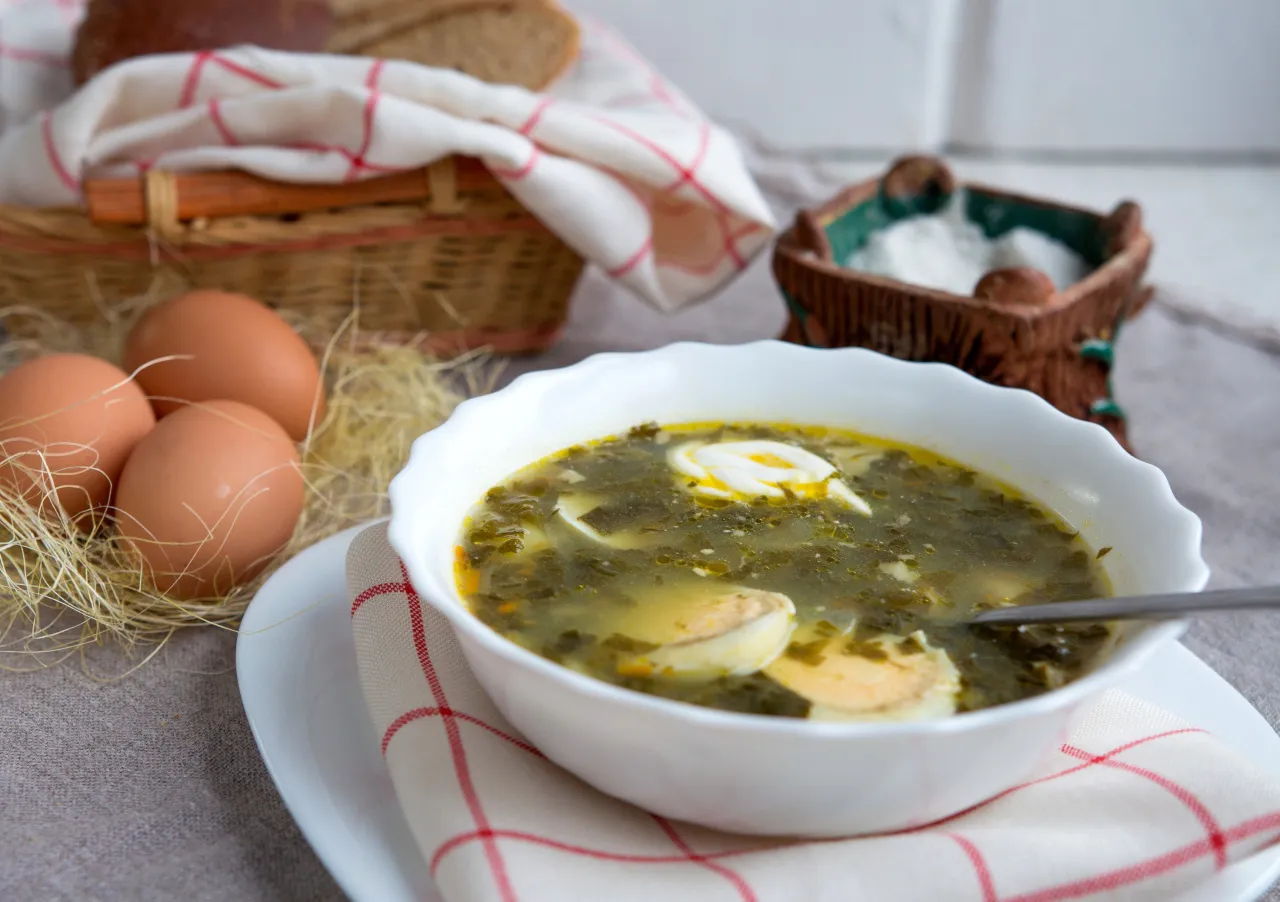 Zdjęcie Zupa szczawiowa ze słoika! Jak przygotować ten smak lata zimą?