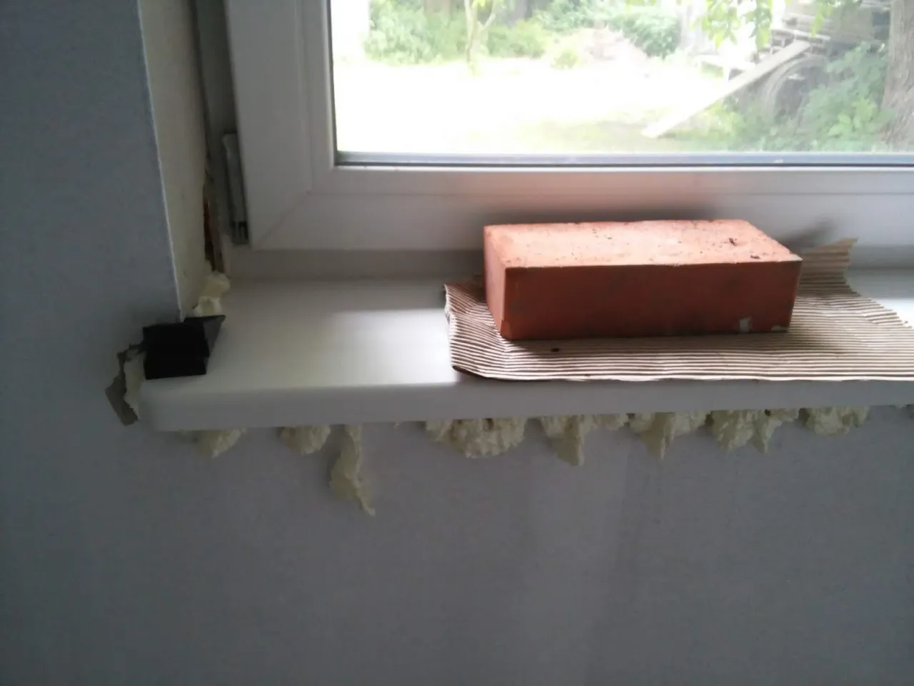 Zdjęcie Kiedy montować parapety wewnętrzne, aby uniknąć błędów i strat?