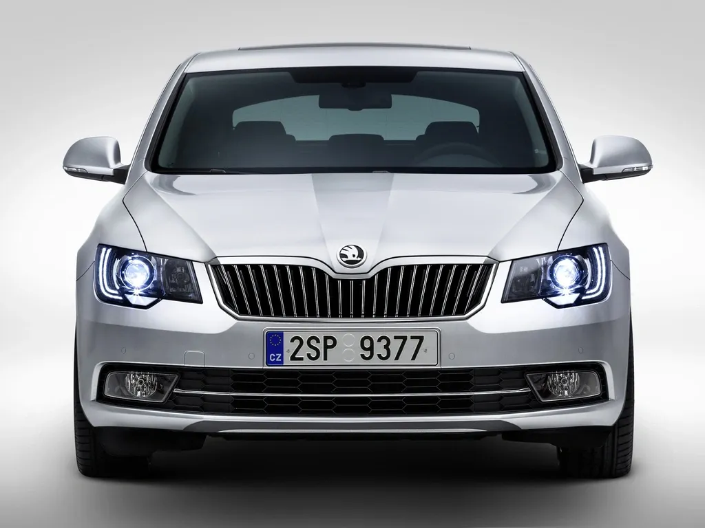 Zdjęcie Skoda Superb jaki silnik - porównanie opcji i ich osiągi