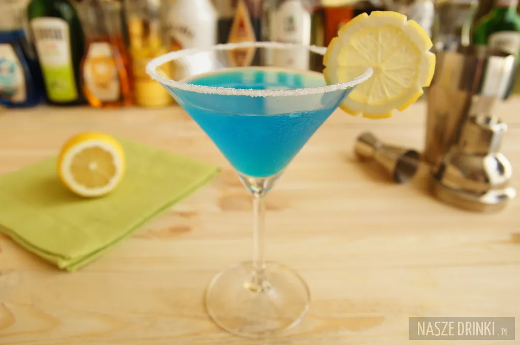 Zdjęcie Orzeźwiający drink z blue gin – prosty przepis na idealny koktajl