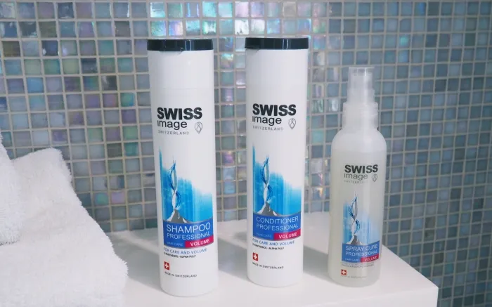 Zdjęcie Czy serum do włosów się spłukuje? Poznaj prawdę i uniknij błędów
