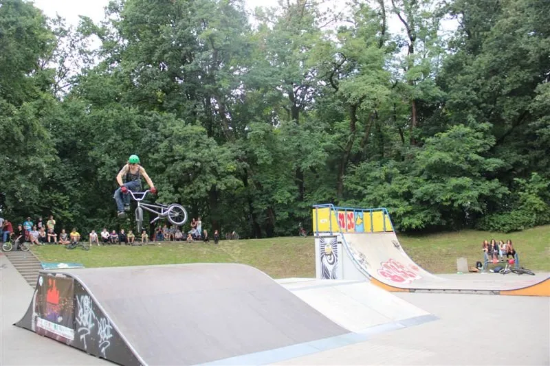 Zdjęcie Skatepark Pszczyna - poznaj najważniejsze informacje i opinie użytkowników