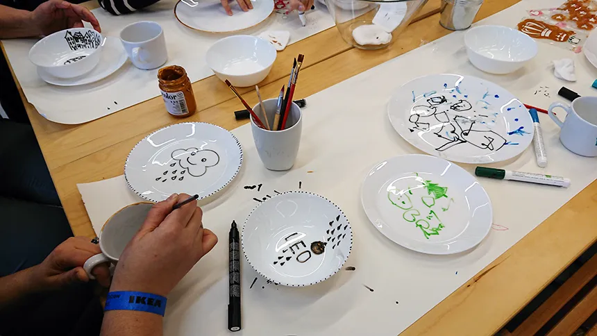 Zdjęcie Jak malować na porcelanie: 5 technik dla początkujących