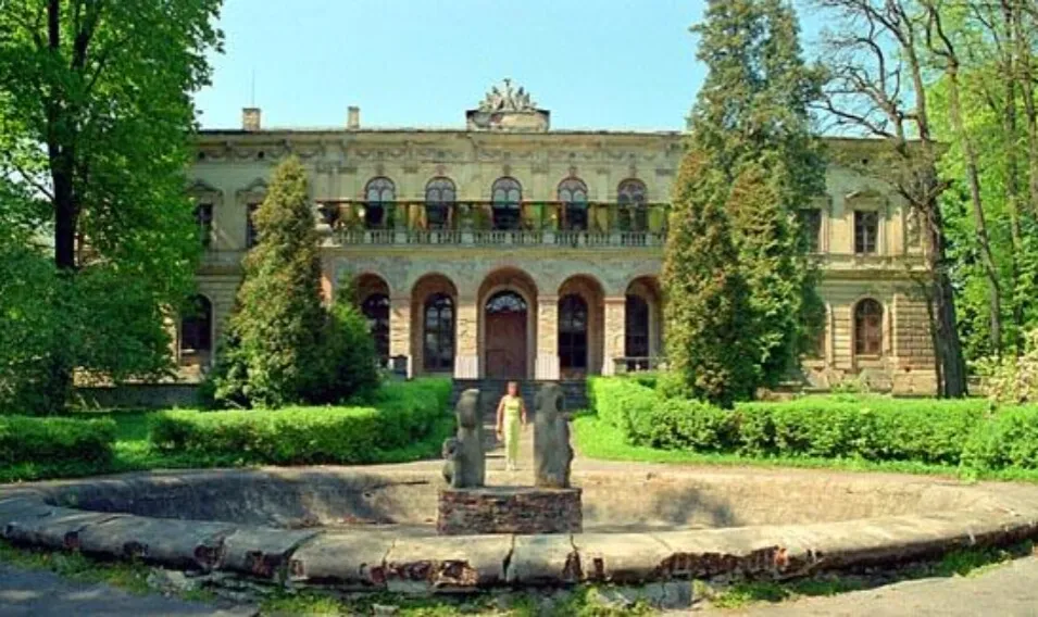 Zdjęcie Zamek w Pilicy: Fascynująca historia i tajemnice do odkrycia