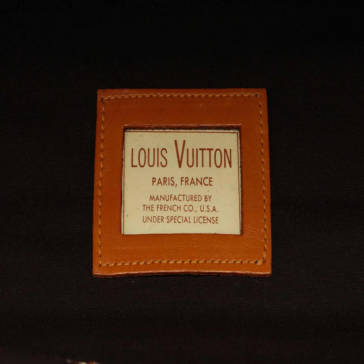 Zdjęcie Francuska firma Louis Vuitton: Historia, która zaskakuje i inspiruje
