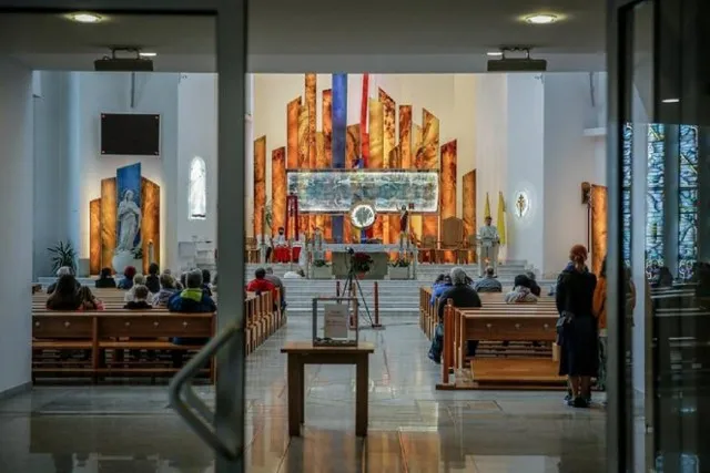 Zdjęcie O której jest msza święta z jasnej góry w telewizji? Sprawdź godziny!