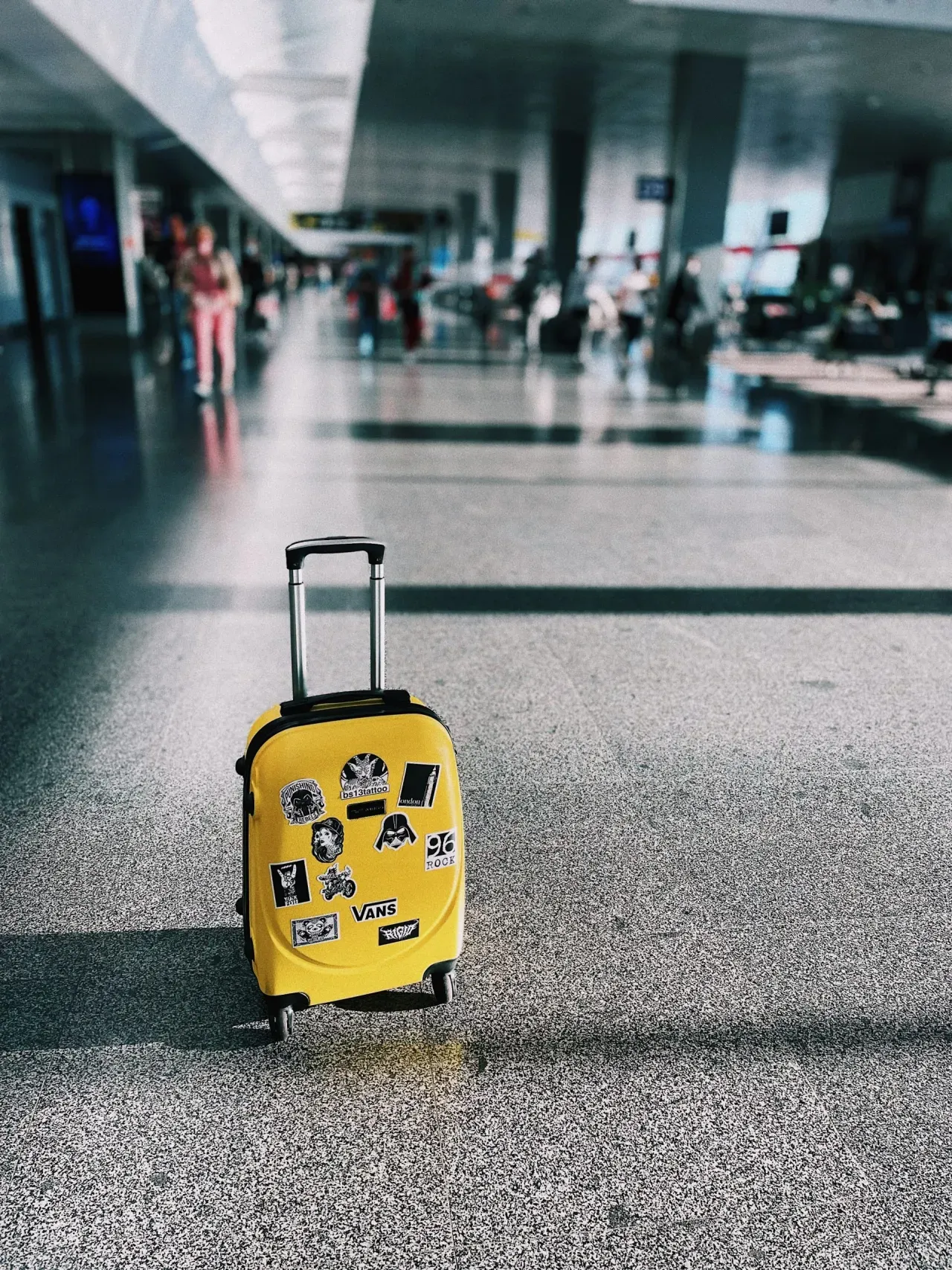Zdjęcie Ile kosztuje dopłata do bagażu Ryanair? Uniknij wysokich opłat!