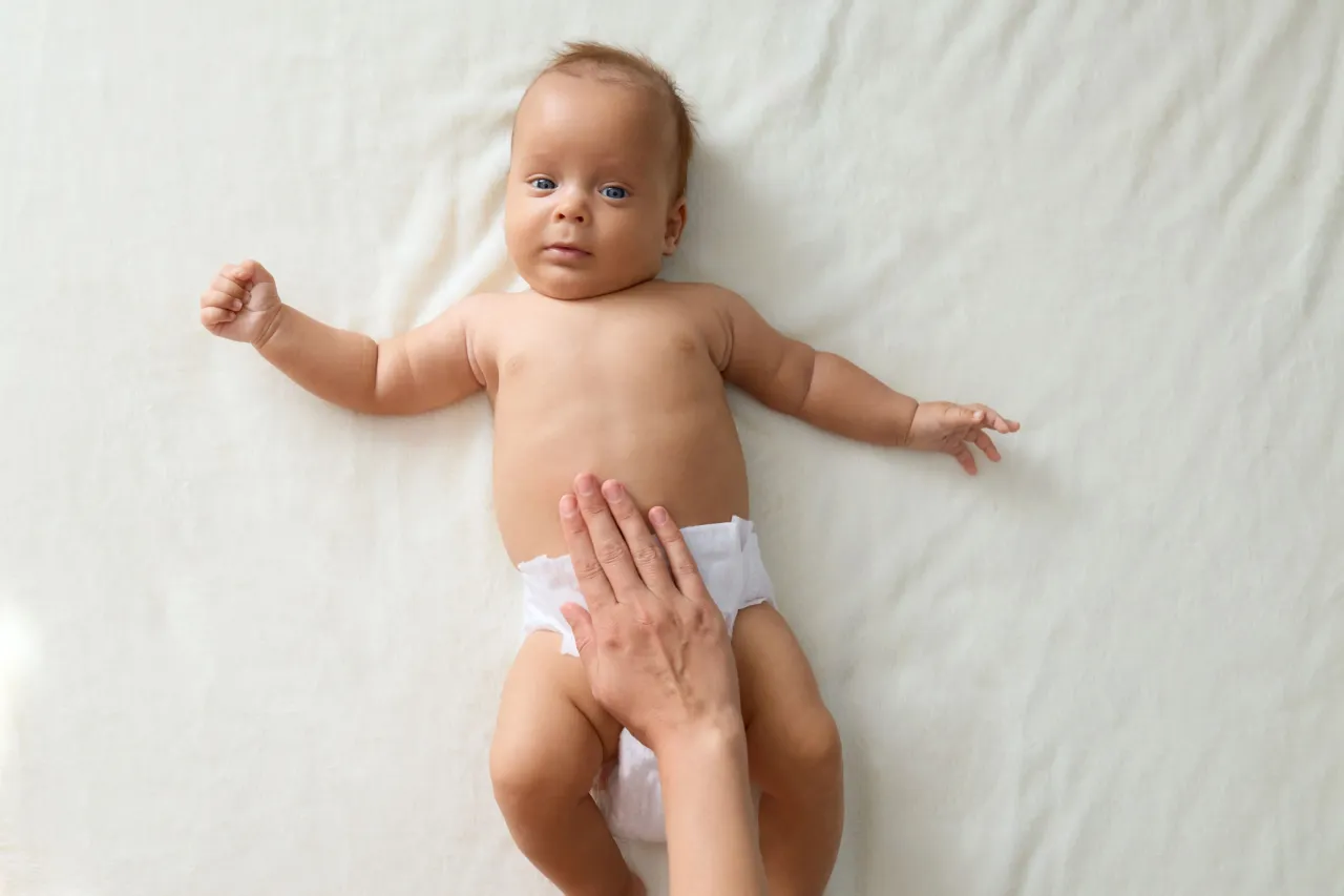 Zdjęcie Jak rozpoznać biegunkę u niemowlaka – objawy, które musisz znać