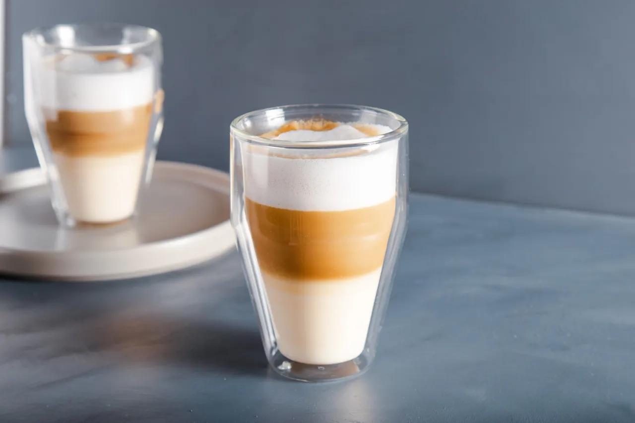 Zdjęcie Latte macchiato co to za kawa? Odkryj tajemnice tego napoju