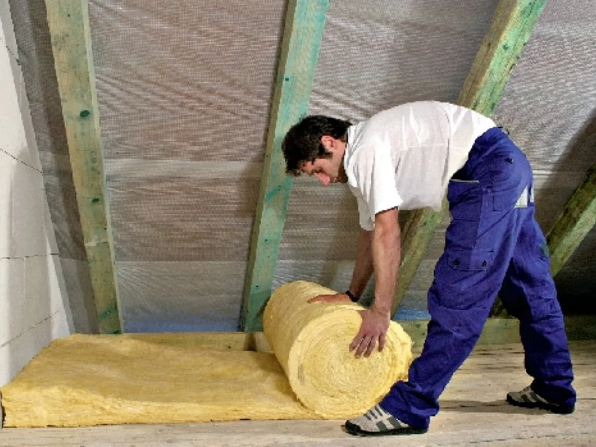 Zdjęcie Czym ocieplić strop drewniany? Najlepsze materiały i porady