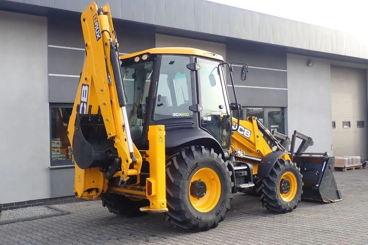 Zdjęcie Ile pali koparko ładowarka JCB 3CX? Sprawdź, jak zaoszczędzić na paliwie