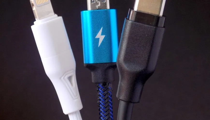 Zdjęcie Przyszłość: Mikro USB vs USB C - Który kabel jest lepszy? 