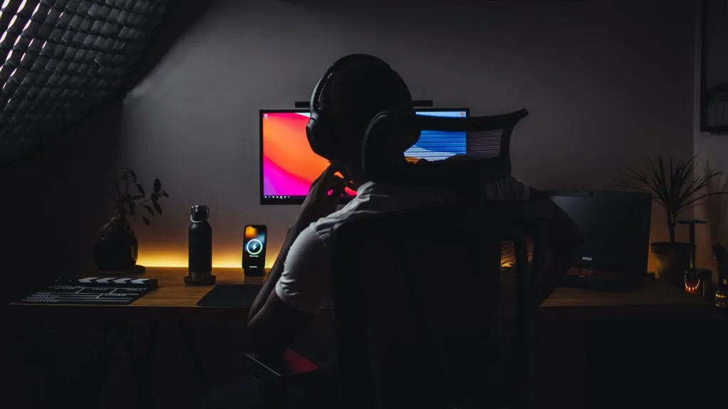 Zdjęcie Jak stworzyć własną aplikację na komputer bez programowania?