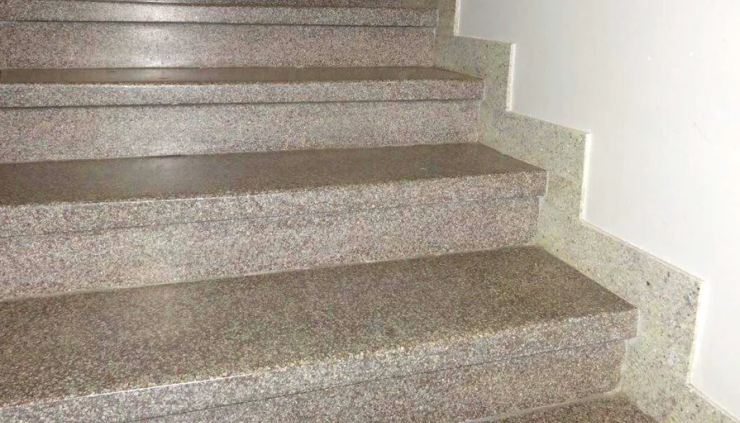 Zdjęcie Czym pokryć schody z lastryko? Najlepsze opcje i porady na start