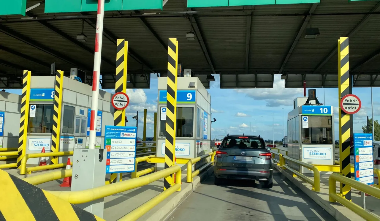 Zdjęcie Opłaty na autostradzie A2: ile kosztuje przejazd i jak uniknąć kar?