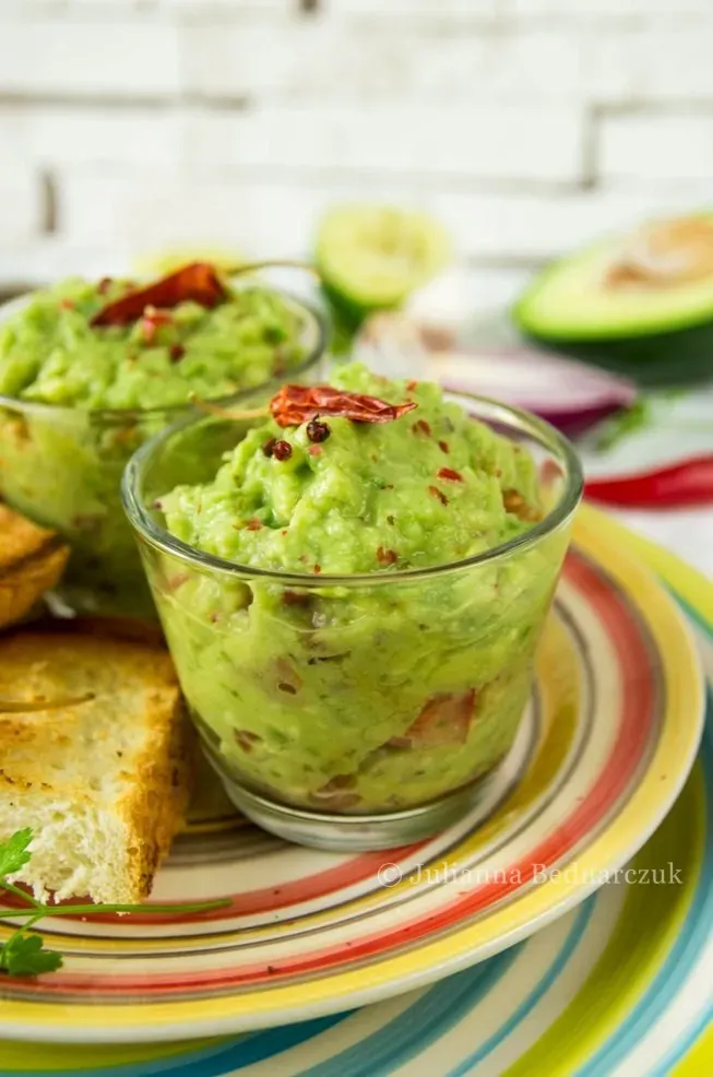 Zdjęcie Jakie awokado do guacamole? Wybierz najlepsze dla idealnego smaku