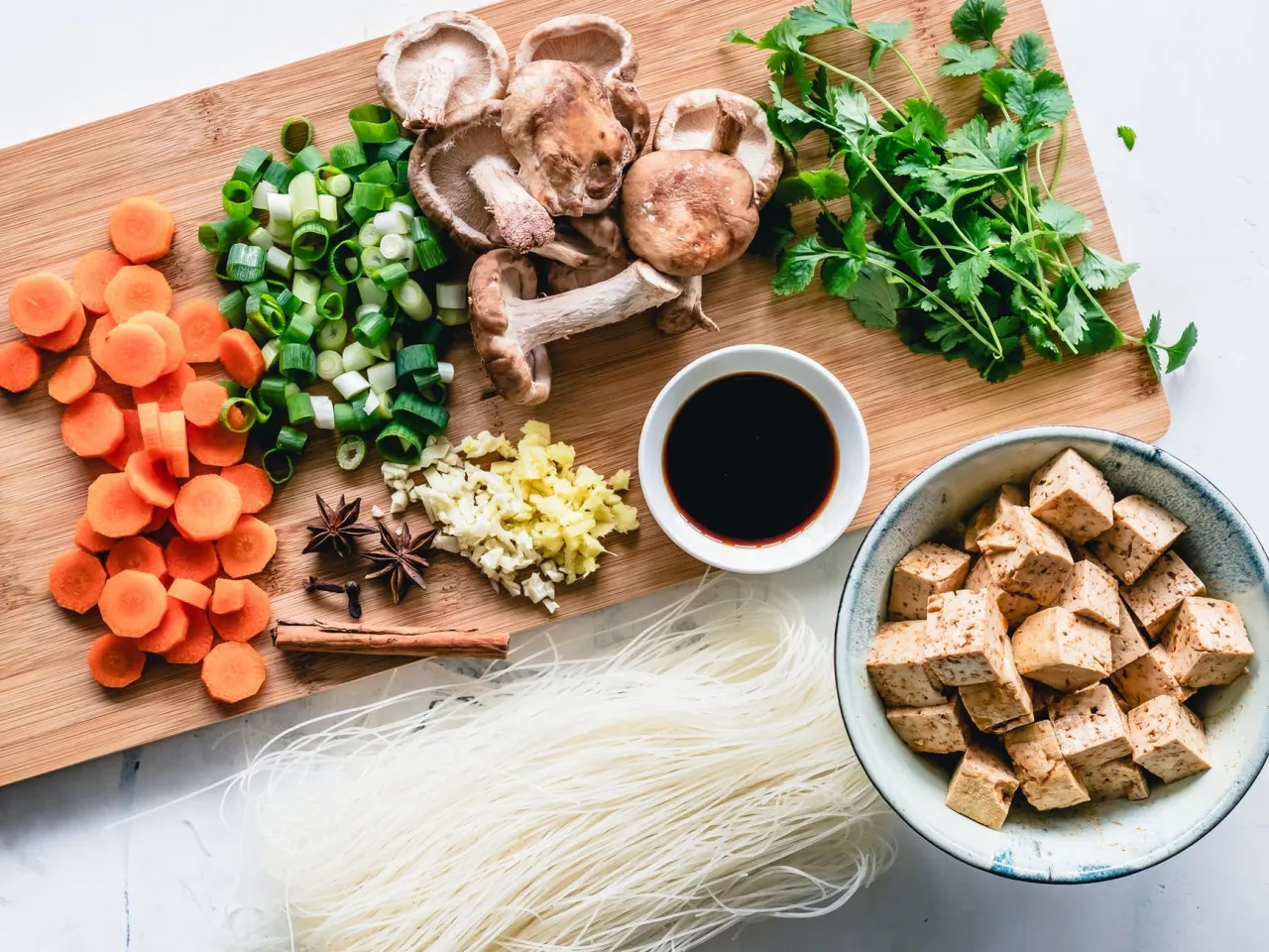 Zdjęcie Czy pad thai jest zdrowy? Odkryj, jak przygotować zdrową wersję