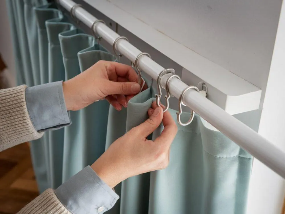 Zdjęcie Jak powiesić firanki na haczyki - proste triki dla idealnego efektu