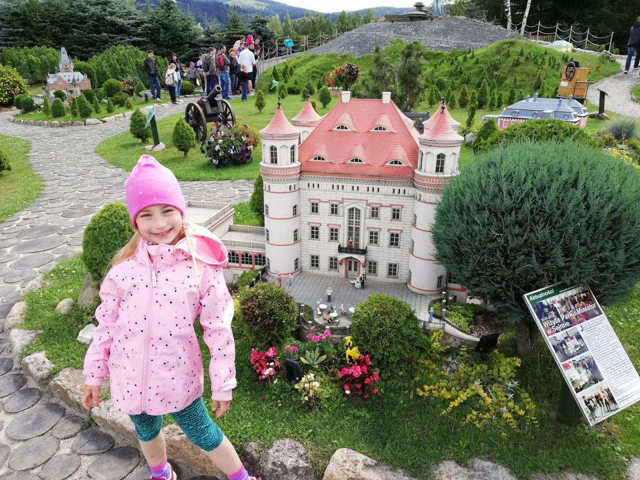 Zdjęcie Dolny Śląsk z dzieckiem: najlepsze atrakcje, które zachwycą maluchy
