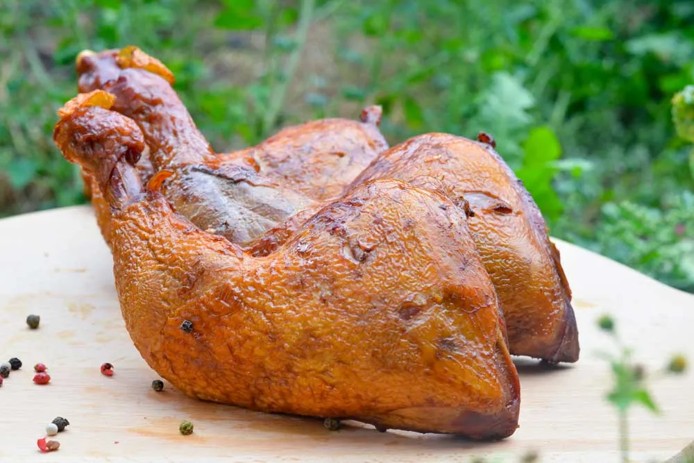 Zdjęcie Jak wędzić udka z kurczaka, aby uzyskać wyjątkowy smak i aromat