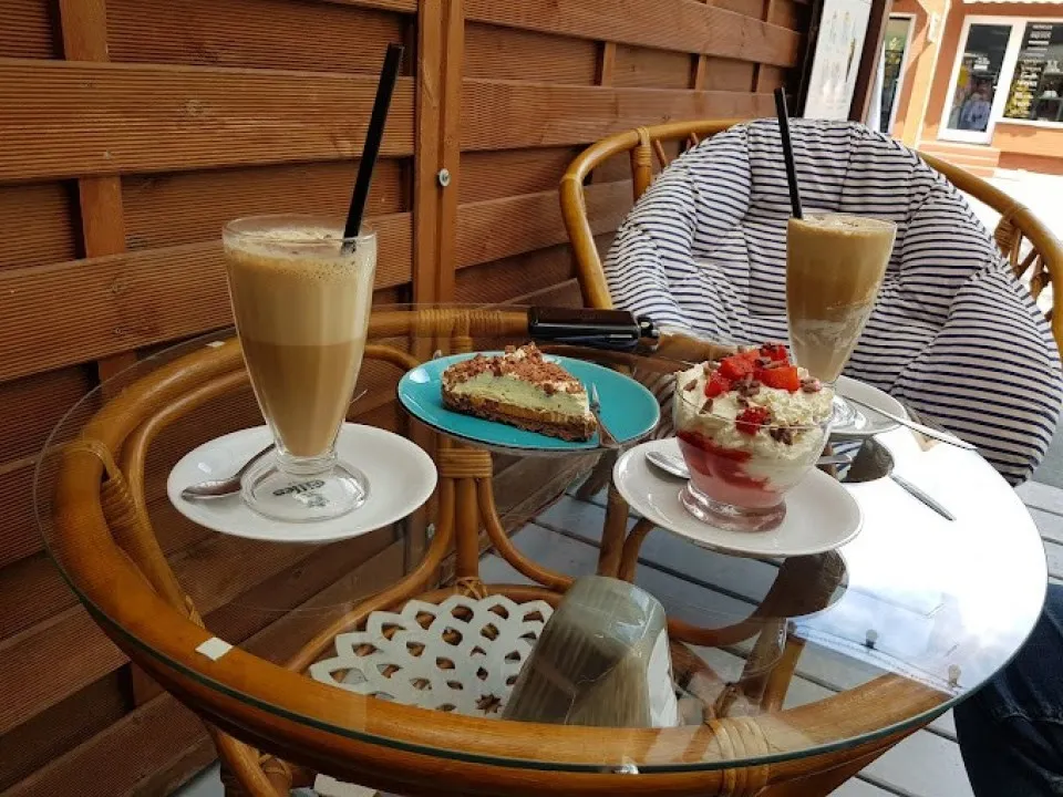 Zdjęcie Gdzie zjeść w Juracie? Odkryj najlepsze restauracje i smaki