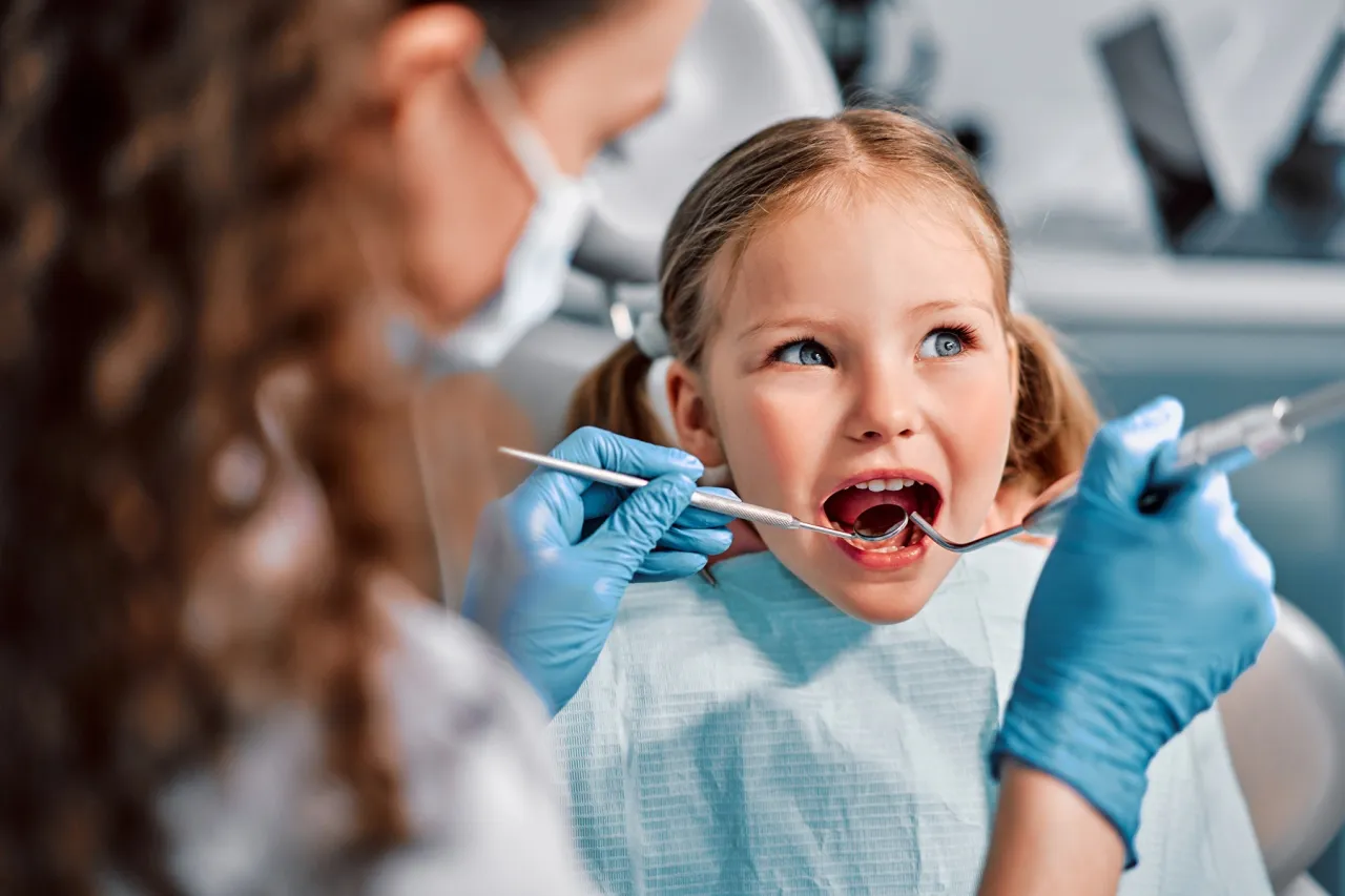 Zdjęcie Stomatologia co na NFZ: Jakie usługi są dostępne bezpłatnie?