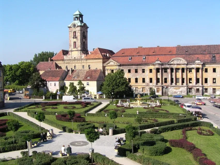 Zdjęcie Zamek w Żarach: Średniowieczna forteca rodu Bibersteinów