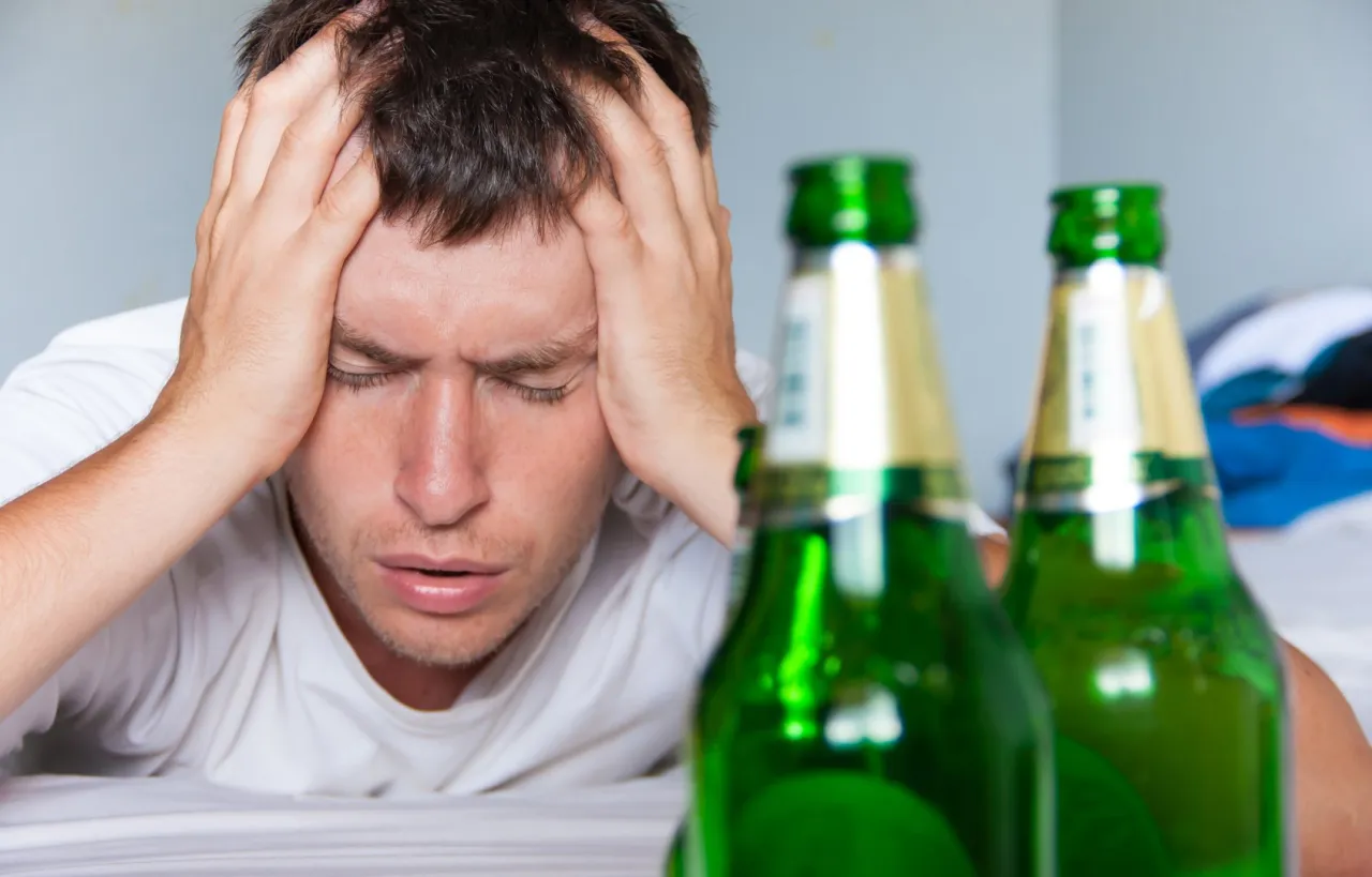 Zdjęcie Skutki uboczne odstawienia alkoholu – objawy, czas trwania i powikłania