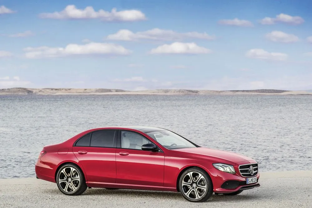 Zdjęcie Mercedes E Klasa W213 - Kluczowe informacje, które musisz znać