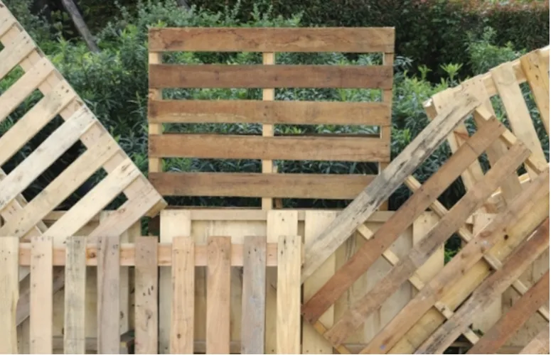 Zdjęcie Jak zbudować meble ogrodowe z palet - proste kroki do sukcesu