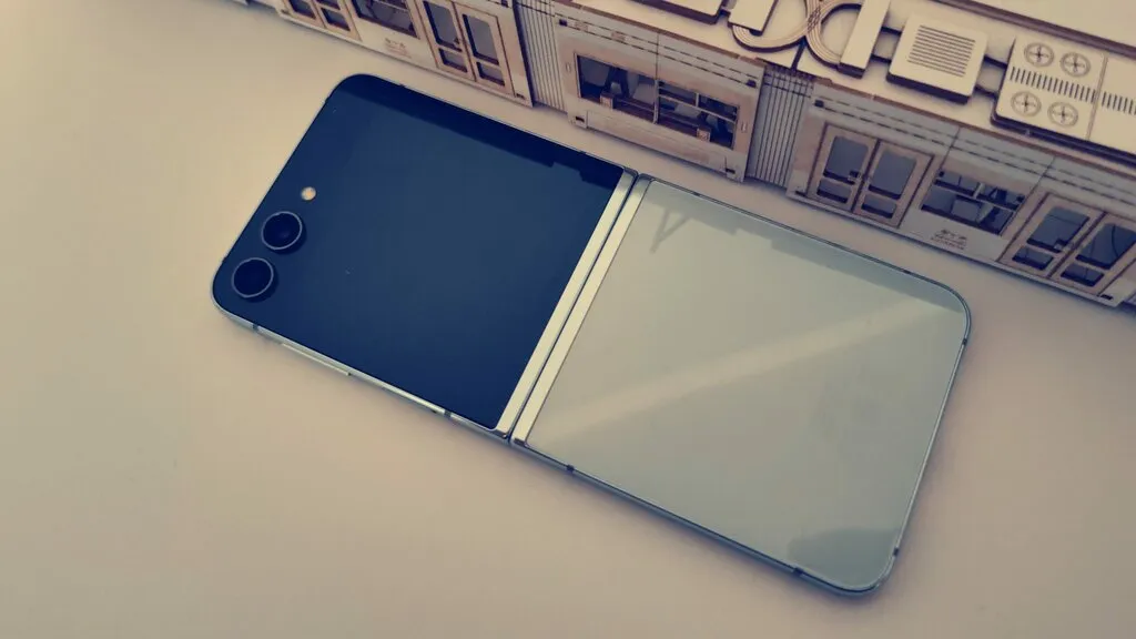 Zdjęcie Samsung Flip 5 recenzja - czy warto zainwestować w ten smartfon?