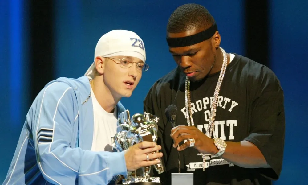 Zdjęcie Ile zarabia Eminem? Zaskakujące fakty o jego dochodach!