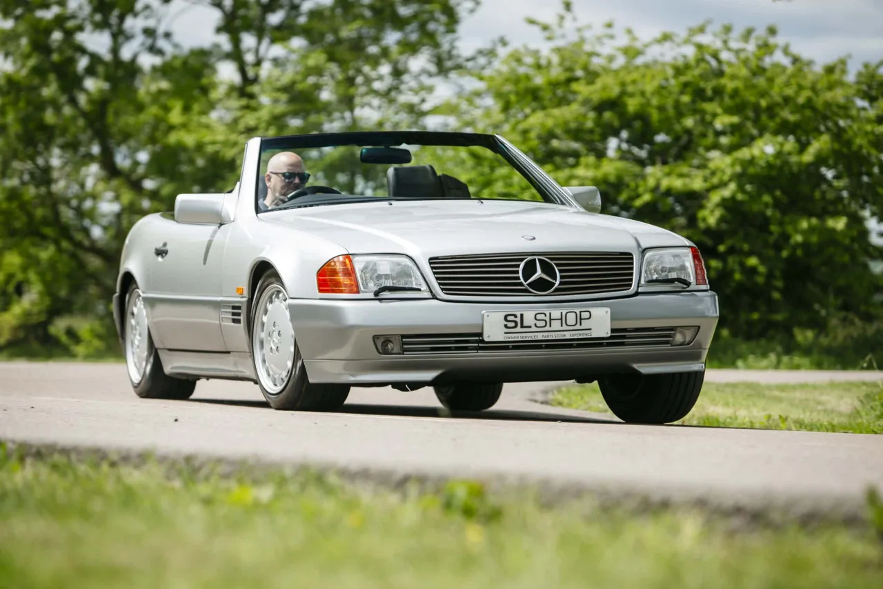 Zdjęcie Mercedes-Benz SL R129 - historia, specyfikacje i innowacje technologiczne