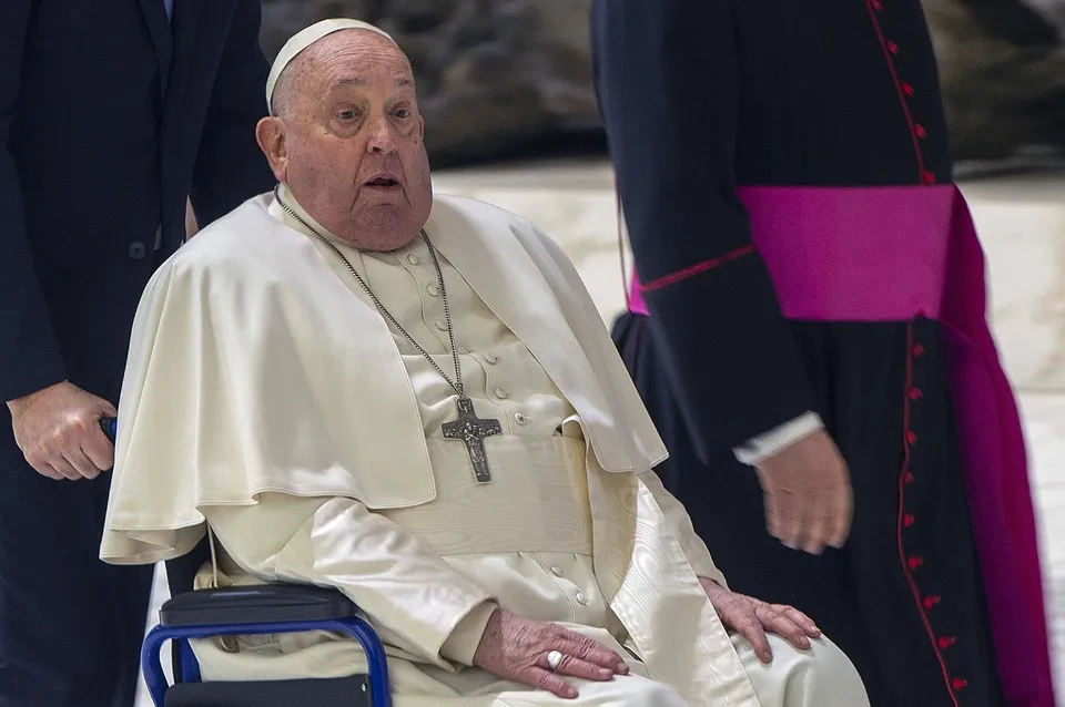 Zdjęcie Z jakiego zakonu wywodzi się papież Franciszek? Odkryj jego historię