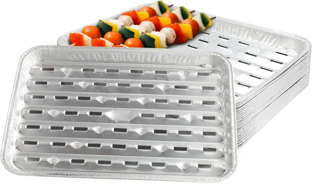 Zdjęcie Tacki na grill: jednorazowe czy wielorazowe? Wybierz mądrze!