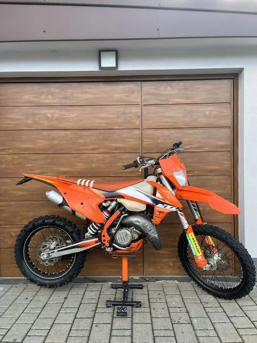 Zdjęcie Husqvarna CR 125 – wszystko, co musisz wiedzieć o tym motocyklu
