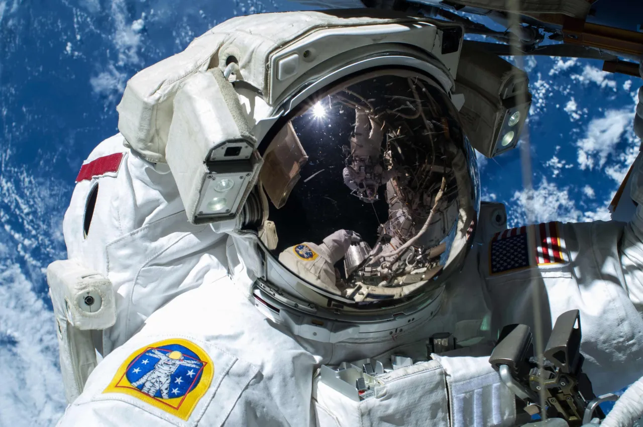 Zdjęcie Jak polecieć w kosmos: praktyczny poradnik dla przyszłych astronautów