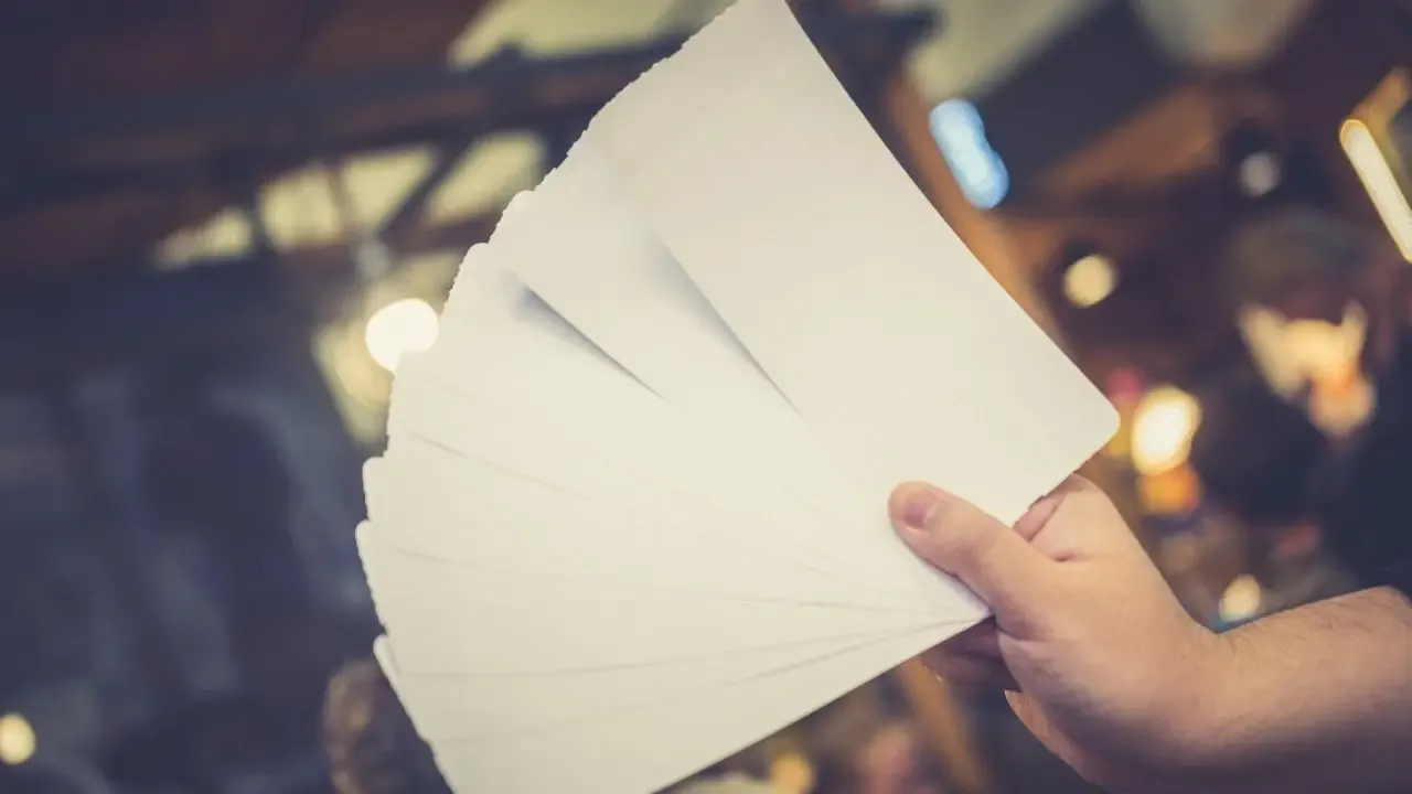 Zdjęcie Ile można zarobić na roznoszeniu ulotek przez miesiąc w Polsce?