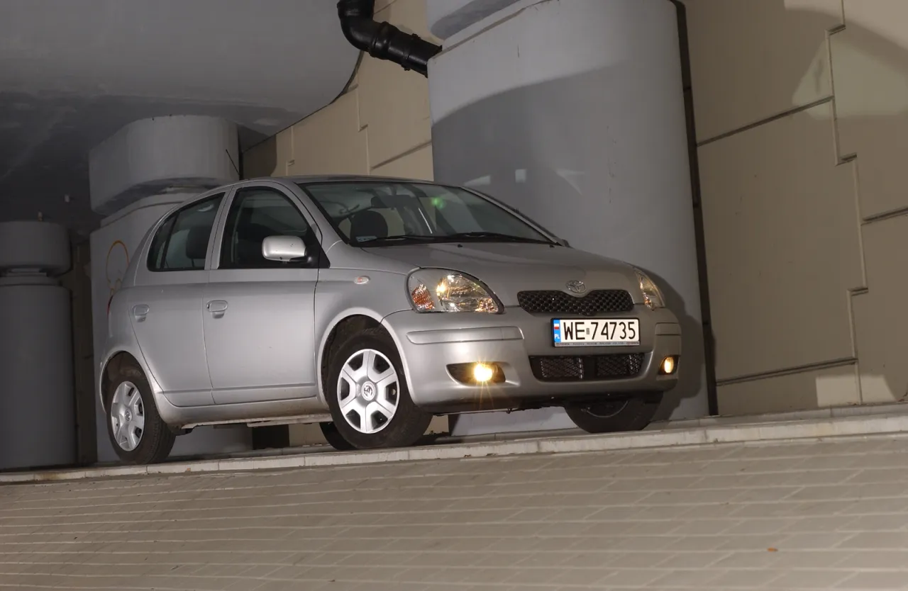 Zdjęcie Toyota Yaris 1.3 pojemność baku – ile litrów paliwa naprawdę ma?