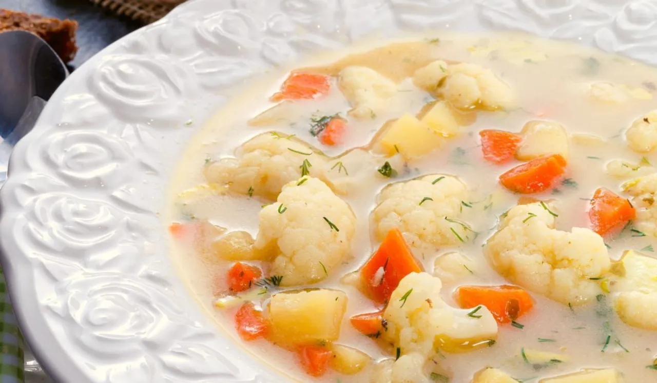 Zdjęcie Najlepsza śmietana do zupy kalafiorowej – uniknij błędów w kuchni
