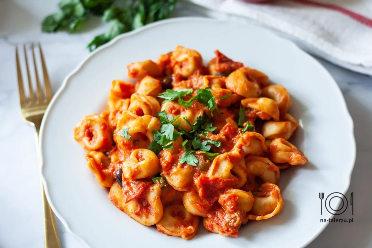 Zdjęcie Jaki sos do tortellini ze szpinakiem i ricottą? Odkryj najlepsze przepisy