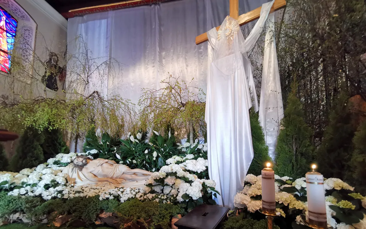 Zdjęcie Czy sobota to dzień powszedni w kościele? Wyjaśnienie praktyk liturgicznych