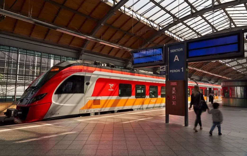 Zdjęcie Jak dojechać do Darłowa pociągiem - trasy, rozkłady i bilety w 2025