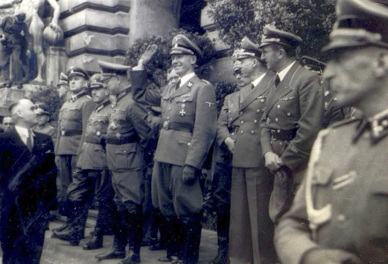 Zdjęcie Rola SS Galizien w Powstaniu Warszawskim – kontrowersje i zbrodnie