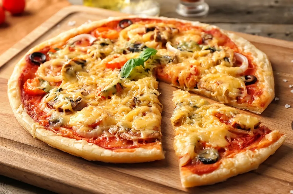 Zdjęcie Idealne ciasto na pizzę jak z Pizza Hut - puszyste i łatwe do zrobienia