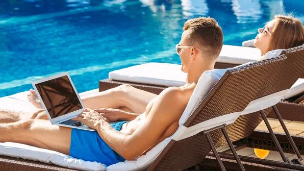 Zdjęcie Tester hoteli ile zarabia w Polsce? Zaskakujące różnice w pensji